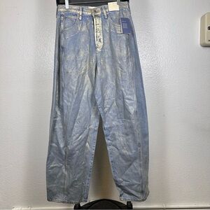 Universal Thread | Women's Light Blue Relaxed Jeans